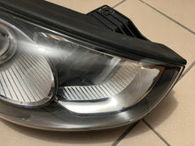 Laden Sie das Bild in den Galerie-Viewer, Frontscheinwerfer Hyundai Ix35 92102-2Y000 Halogen Rechts Scheinwerfer Headlight