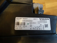 Laden Sie das Bild in den Galerie-Viewer, Frontscheinwerfer Volvo 24056510 LED Rechts Scheinwerfer Headlight SCH2269801617ee