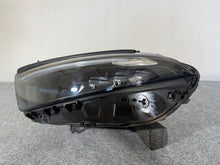 Laden Sie das Bild in den Galerie-Viewer, Frontscheinwerfer Mercedes-Benz W177 A1779066304 LED Links Headlight SCH6371199106mr