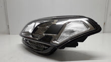 Laden Sie das Bild in den Galerie-Viewer, Frontscheinwerfer Kia Soul 92101-2K0- Ein Stück (Rechts oder Links) Headlight