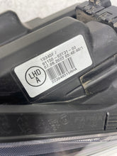 Laden Sie das Bild in den Galerie-Viewer, Frontscheinwerfer Toyota Corolla 81150-02T31-00 Links Scheinwerfer Headlight SCH4187267177fd