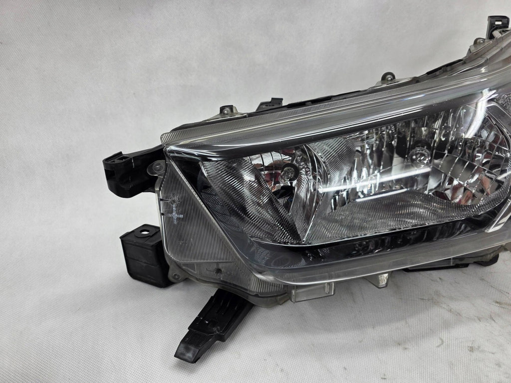 Frontscheinwerfer Toyota Hilux VIII SPP18194 Links Scheinwerfer Headlight SCH3403516120vr