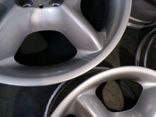 Load image into Gallery viewer, 4x Alufelge 17 Zoll 7.5" 5x120 40ET Glanz Silber 1096159-13 BMW 4 Rim Wheel FEL2144624642qc