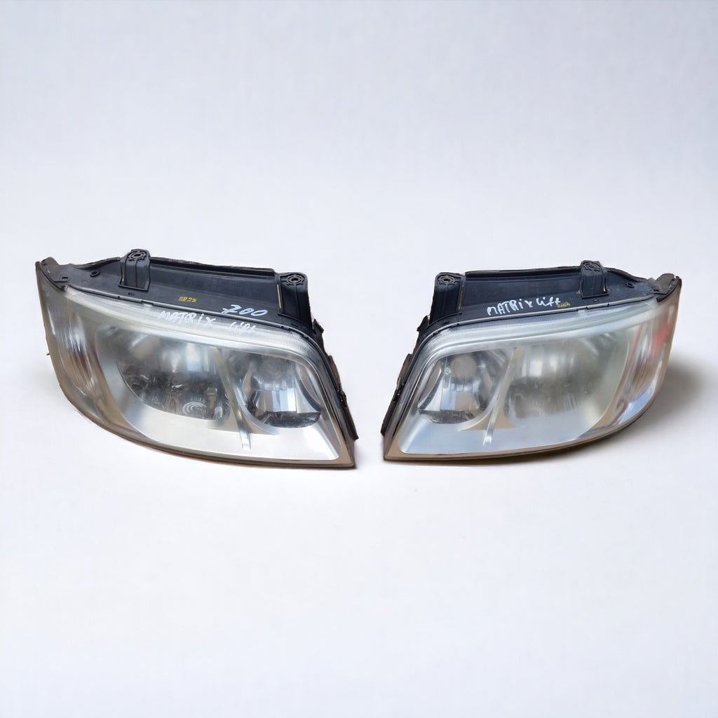 Frontscheinwerfer Hyundai Matrix 92102-17630 Halogen Rechts Headlight