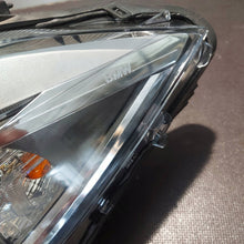 Laden Sie das Bild in den Galerie-Viewer, Frontscheinwerfer BMW 3 F34 7285683 Xenon Links Scheinwerfer Headlight SCH2344170952ls