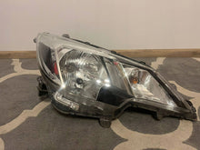 Laden Sie das Bild in den Galerie-Viewer, Frontscheinwerfer Mitsubishi Space Star 8301D446 Rechts Scheinwerfer Headlight