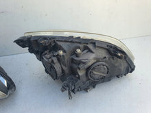 Load image into Gallery viewer, Frontscheinwerfer Mercedes-Benz W245 0301220285 Xenon Ein Satz Headlight