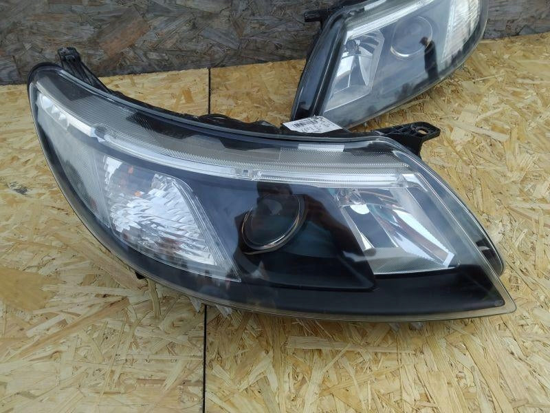 Frontscheinwerfer Saab 9-3 93 P12770140 Ein Satz Scheinwerfer Headlight