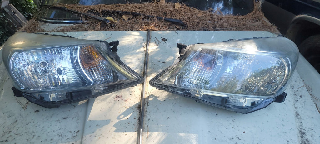 Frontscheinwerfer Toyota Yaris LED Ein Stück (Rechts oder Links) Headlight