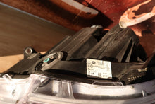 Laden Sie das Bild in den Galerie-Viewer, Frontscheinwerfer Mercedes-Benz Vito W447 A4479069700A4479069700 LED Links SCH1565850951xa