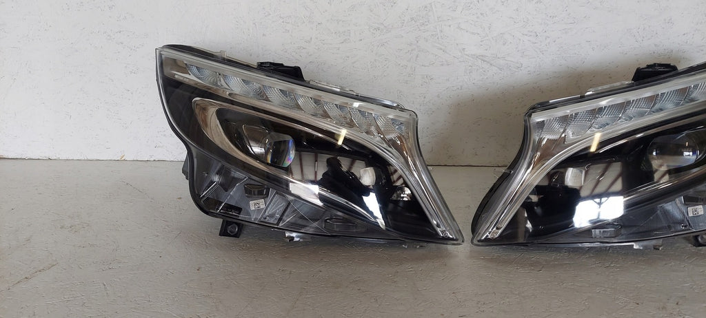 Frontscheinwerfer Mercedes-Benz W447 A4479061501 LED Rechts Headlight