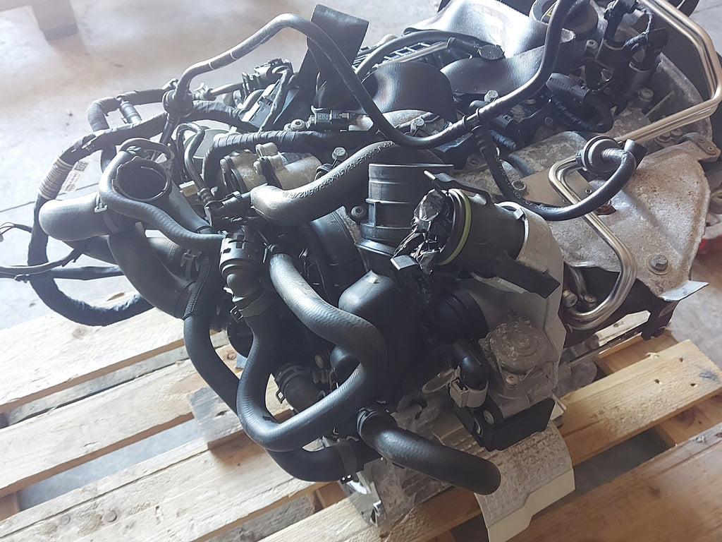 Motor Seat Skoda VW CHP 1.4 16TKm 2016 Benzin Engine Unkomplett