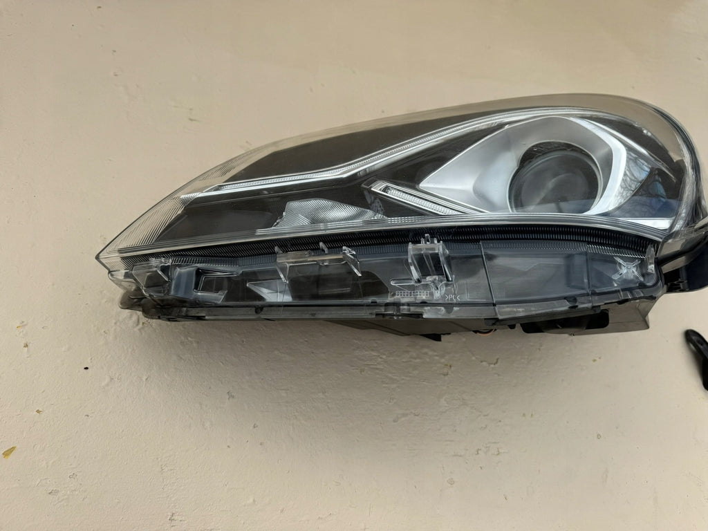 Frontscheinwerfer Toyota Yaris Links Scheinwerfer Headlight