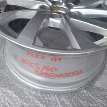 Laden Sie das Bild in den Galerie-Viewer, 1x Alufelge 16 Zoll 6.5" 5x112 40ET Glanz Silber 82A601025B Audi Rim Wheel FEL5237663473pl