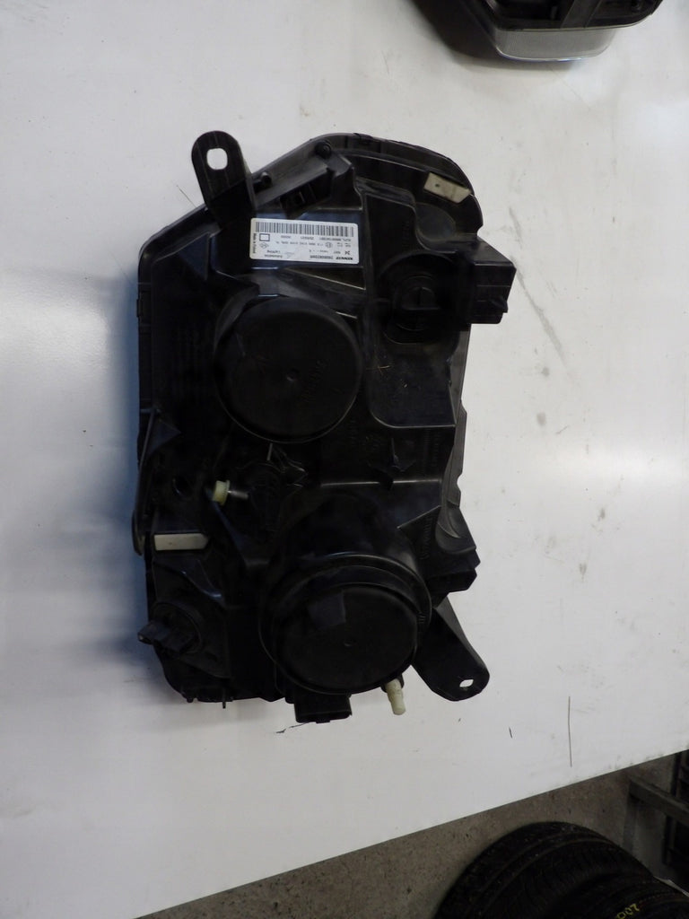 Frontscheinwerfer Dacia Duster 260100156R 260608209R Rechts oder Links