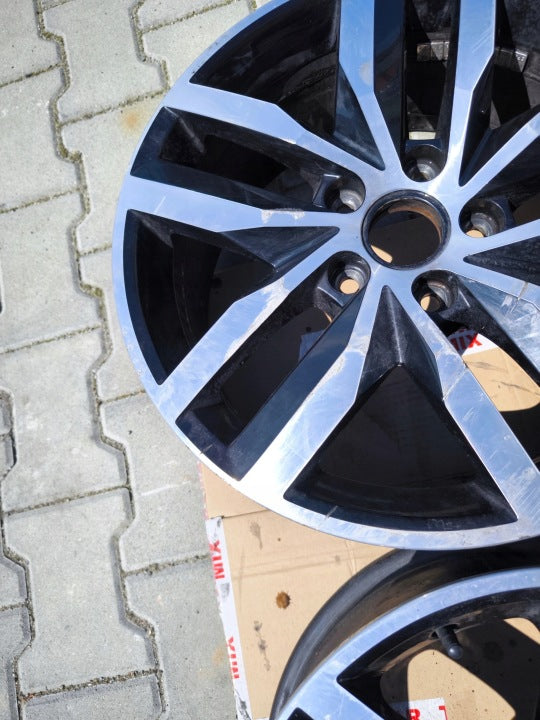 1x Alufelge 17 Zoll 7.0" 5x112 49ET 3G0601025G VW Golf Rim Wheel FEL3056013212na