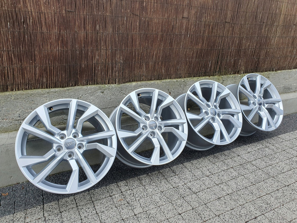4x Alufelge 18 Zoll 8.5" 5x112 50ET Glanz Silber 8S0601025AN Audi Rim Wheel FEL4842266047mu
