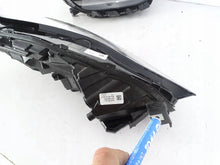 Laden Sie das Bild in den Galerie-Viewer, Frontscheinwerfer Tesla 3 1077375-00-2 Links Scheinwerfer Headlight