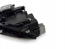 Laden Sie das Bild in den Galerie-Viewer, Frontscheinwerfer Seat Ateca 577941032C Vorderseite Scheinwerfer Headlight