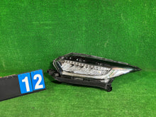Laden Sie das Bild in den Galerie-Viewer, Frontscheinwerfer Honda Hr-V CSC17497 FALSE Scheinwerfer Headlight SCH7361951359me