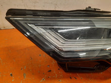 Laden Sie das Bild in den Galerie-Viewer, Frontscheinwerfer Audi 4K0941035 LED Ein Stück (Rechts oder Links) Headlight
