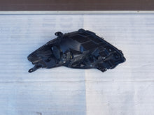 Laden Sie das Bild in den Galerie-Viewer, Frontscheinwerfer Toyota Yaris 811300DJ70 Rechts Scheinwerfer Headlight SCH6999765254ou