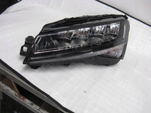 Laden Sie das Bild in den Galerie-Viewer, Frontscheinwerfer Skoda Superb 3V1941015C 782505457 Full LED Links Headlight SCH8253215204fb