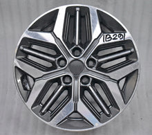 Load image into Gallery viewer, 1x Alufelge 17 Zoll 7.0&quot; 5x114.3 50ET Glanz Graphit 52910-A8610 Kia Optima Mg