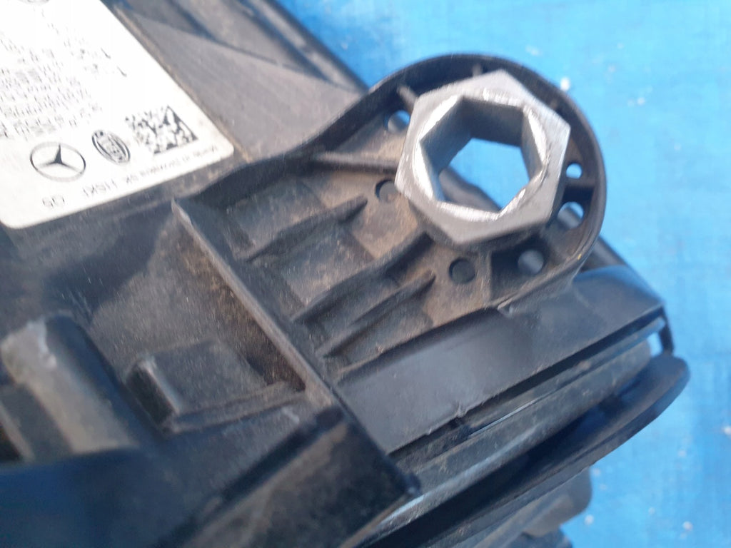 Frontscheinwerfer Mercedes-Benz W213 A2139068808KZ A2139068808 LED Rechts SCH4306023488ej