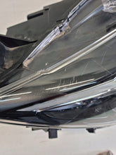 Laden Sie das Bild in den Galerie-Viewer, Frontscheinwerfer Mazda Cx3 Cx-3 D10E-51030 LED Rechts Scheinwerfer Headlight