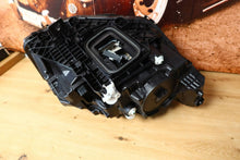 Laden Sie das Bild in den Galerie-Viewer, Frontscheinwerfer Mercedes-Benz W247 A2479066107 Links Scheinwerfer Headlight SCH2991331564tb