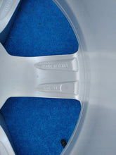 Load image into Gallery viewer, 1x Alufelge 20 Zoll 9.0" 5x112 38ET Glanz Silber 4KE601025S Audi E-Tron FEL7679539506vw