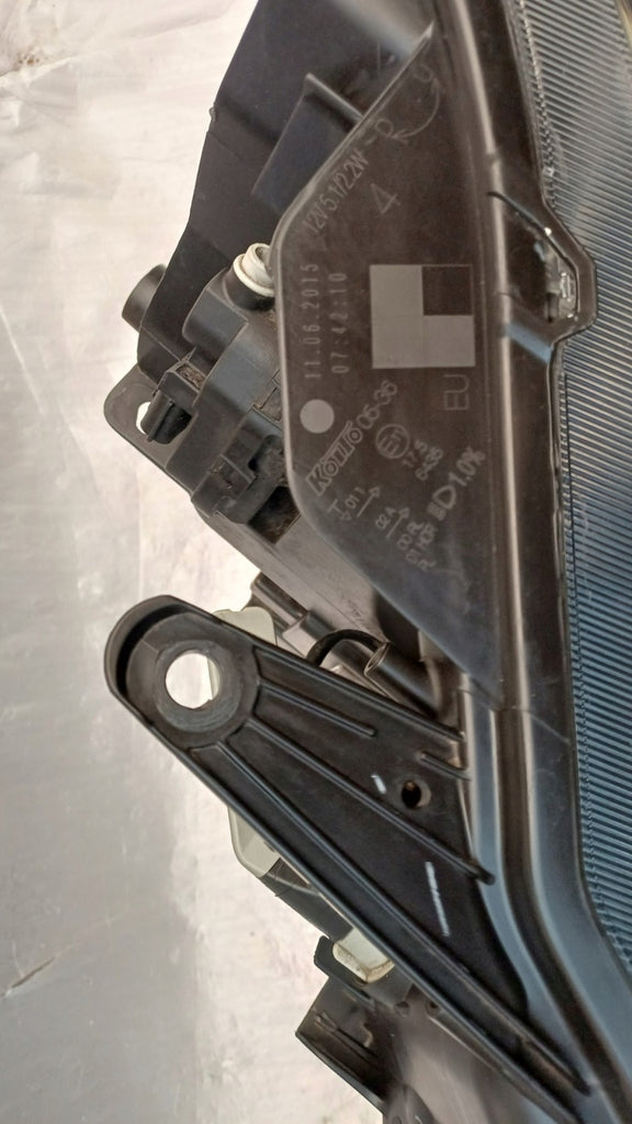 Frontscheinwerfer Toyota Avensis 12V23825 LED Ein Stück (Rechts oder Links) SCH8189163167lg