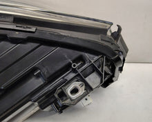 Laden Sie das Bild in den Galerie-Viewer, Frontscheinwerfer Mercedes-Benz W176 A1768201161 Xenon Links Headlight SCH9234008120uz