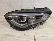 Laden Sie das Bild in den Galerie-Viewer, Frontscheinwerfer Mercedes-Benz Cla A1189062600 Full LED Rechts Headlight