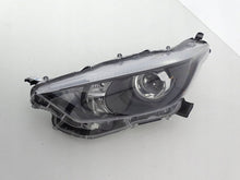 Laden Sie das Bild in den Galerie-Viewer, Frontscheinwerfer Toyota Yaris PJT15139 Links Scheinwerfer Headlight SCH5010492963jz