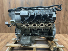 Load image into Gallery viewer, Motor Mercedes-Benz Sl R129 113961 5.0 306PS 225kW 19TKm 1989 Benzin Unkomplett MOT2593581873mc