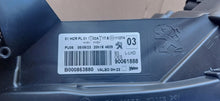 Laden Sie das Bild in den Galerie-Viewer, Frontscheinwerfer Peugeot 108 90061888 Links Scheinwerfer Headlight SCH2923312729mf