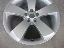 Load image into Gallery viewer, 1x Alufelge 17 Zoll 7.0&quot; 5x100 41ET Glanz Silber 5J7601025B Skoda Fabia Ii