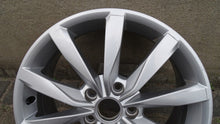 Laden Sie das Bild in den Galerie-Viewer, 1x Alufelge 17 Zoll 6.0" 5x112 48ET 5G0601025K VW Golf Vii Rim Wheel FEL8716431510vv