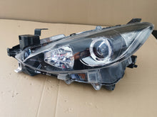 Laden Sie das Bild in den Galerie-Viewer, Frontscheinwerfer Mazda 3 BHR251040 Xenon Links Scheinwerfer Headlight SCH3828251257pg