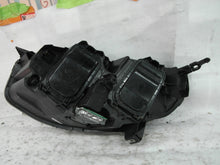 Laden Sie das Bild in den Galerie-Viewer, Frontscheinwerfer Opel Zafira A Vivaro 9832836480-00 Rechts Headlight