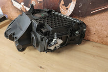 Laden Sie das Bild in den Galerie-Viewer, Frontscheinwerfer Mercedes-Benz W206 A2069060803 LED Rechts Headlight SCH7650874746yk