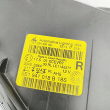 Load image into Gallery viewer, Frontscheinwerfer Skoda Octavia Combi III I 5E1941018B Rechts Headlight SCH9334399315gv