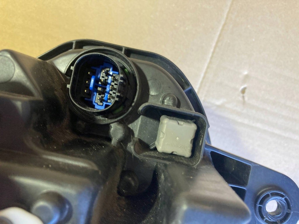 Frontscheinwerfer Hyundai Tucson N792112010 Links Scheinwerfer Headlight SCH5850919637tx