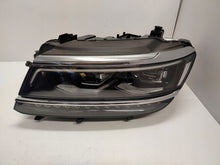 Laden Sie das Bild in den Galerie-Viewer, Frontscheinwerfer VW Tiguan 5NB941081A 5NB941082A Full LED Ein Satz Headlight SCH6930155509em