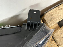 Laden Sie das Bild in den Galerie-Viewer, Frontscheinwerfer Ford Focus JX7B-13E016-AE Rechts Scheinwerfer Headlight SCH2829558733ci