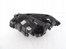 Laden Sie das Bild in den Galerie-Viewer, Frontscheinwerfer Mercedes-Benz W246 A2469066201 LED Rechts Headlight