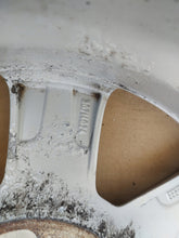 Laden Sie das Bild in den Galerie-Viewer, 1x Alufelge 16 Zoll 7.0&quot; 5x108 50ET 30724024 Volvo Rim Wheel