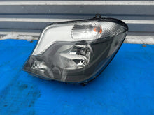 Laden Sie das Bild in den Galerie-Viewer, Frontscheinwerfer Mercedes-Benz Sprinter 906 A9068202361 Links Headlight SCH9365952295vk